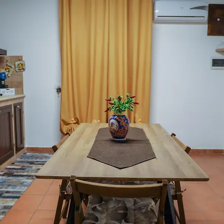 La Folkloressa Apartment Palermo