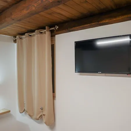 La Folkloressa Daire *